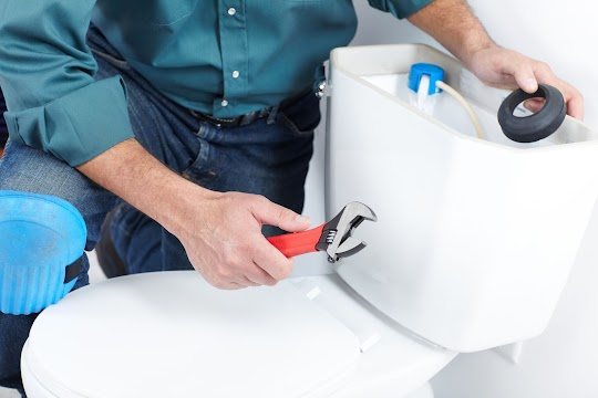 what-do-plumbers-charge-to-replace-a-toilet